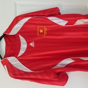 Soccer jersey, Adidas Vietnam size shows 1x but fits like a mens Large .